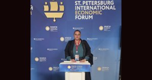Șoșoacă îi comunică lui Putin de la Sankt Petersburg că românii nu-l desconsideră: „Nu intenționăm să susținem Ucraina, dar.. Șoșoacă îi comunică lui Putin de la Sankt Petersburg că românii nu-l desconsideră: „Nu intenționăm să susținem Ucraina, dar...”