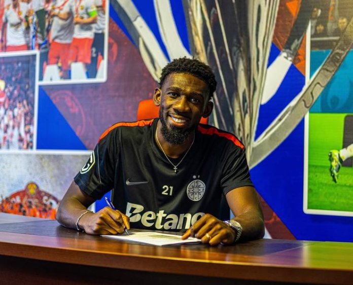 A doua schimbare a serii la FCSB: noul succesor al lui Vlad Chiricheș! A doua schimbare a serii la FCSB: noul succesor al lui Vlad Chiricheș!