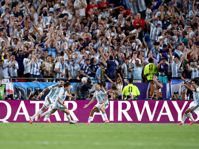 Argentina - Elveția 1-1, ÎN ACEST MOMENT, digisport.ro, în sferturi la Campionatul Mondial 2026 Argentina - Elveția 1-1, ÎN ACEST MOMENT, digisport.ro, în sferturi la Campionatul Mondial 2026. ROȘU pentru Embolo!