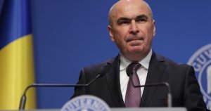 Bolojan, la inaugurarea sălii de gimnastică „Nadia Comăneci”: Cei care se remarcă își urmează drumul... Bolojan, la inaugurarea sălii de gimnastică „Nadia Comăneci”: Cei care se remarcă își urmează drumul...