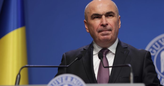 Bolojan, la inaugurarea sălii de gimnastică „Nadia Comăneci”: Cei care se remarcă își urmează drumul... Bolojan, la inaugurarea sălii de gimnastică „Nadia Comăneci”: Cei care se remarcă își urmează drumul...