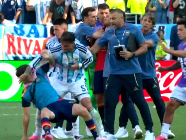 Confuzie după Spania - Argentina 1-0: Gavi și Paredes au avut o întâlnire! Imagini uimitoare Confuzie după Spania - Argentina 1-0: Gavi și Paredes au avut o întâlnire! Imagini uimitoare