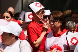Prima hotărâre din sesiunea specială: fără voturi contrare. „Necesitatea autentică este considerabil mai amplă”, susține un fost ministru. Prima hotărâre din sesiunea specială: fără voturi contrare. „Necesitatea autentică este considerabil mai amplă”, susține un fost ministru.