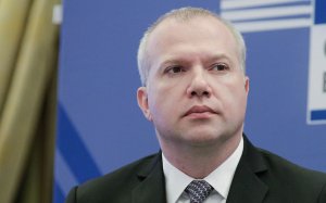 Un lider PSD sugerează reînceperea „căsătoriei” cu PNL. „Dar să schimbăm mireasa Un lider PSD sugerează reînceperea „căsătoriei” cu PNL. „Dar să schimbăm mireasa. De dragul copiilor”