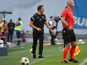 A declarat limpede, după meciul Universitatea Craiova - Ararat-Armenia 1-1: "Toți au remarcat" A declarat limpede, după meciul Universitatea Craiova - Ararat-Armenia 1-1: "Toți au remarcat"