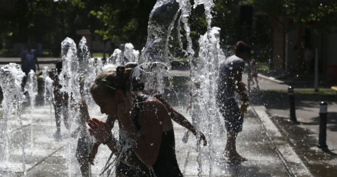 ANM a actualizat estimarea: temperaturi de până la 41°C la umbră. Când se va atinge vârful caniculei și care zone vor fi impactate... ANM a actualizat estimarea: temperaturi de până la 41°C la umbră. Când se va atinge vârful caniculei și care zone vor fi impactate...