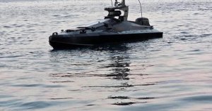 Dronă navală încărcată cu exploziv, neutralizată de un F-16 românesc în apropierea platformei Neptun Deep... Dronă navală încărcată cu exploziv, neutralizată de un F-16 românesc în apropierea platformei Neptun Deep...