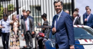 Șeful CIA a efectuat o vizită la Moscova pentru a evidenția situația delicată a Rusiei, temându-se că lui Putin i... Șeful CIA a efectuat o vizită la Moscova pentru a evidenția situația delicată a Rusiei, temându-se că lui Putin i...