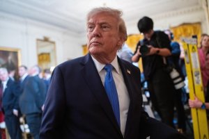 Trump reiterează abrogarea cetățeniei prin naștere în SUA: A semnat ordine executive recente Trump reiterează abrogarea cetățeniei prin naștere în SUA: A semnat ordine executive recente